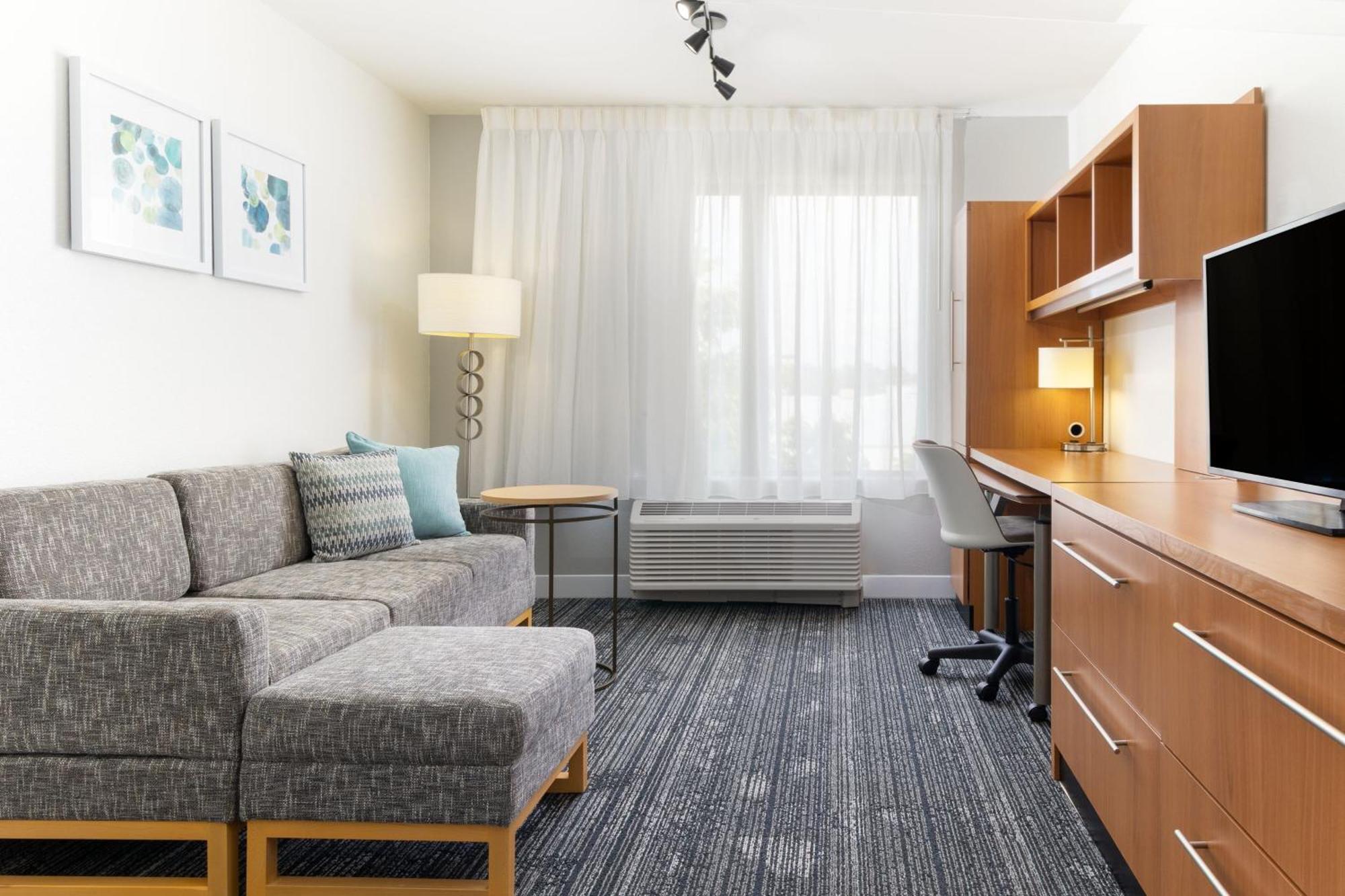 Towneplace Suites By Marriott Erie Exterior foto